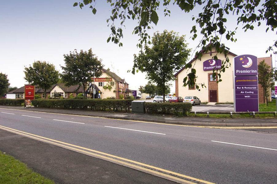 Premier Inn Crewe Central Extérieur photo